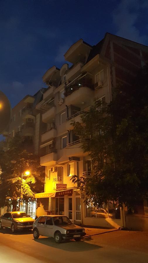 Veki'S House Apartment Скопие Екстериор снимка